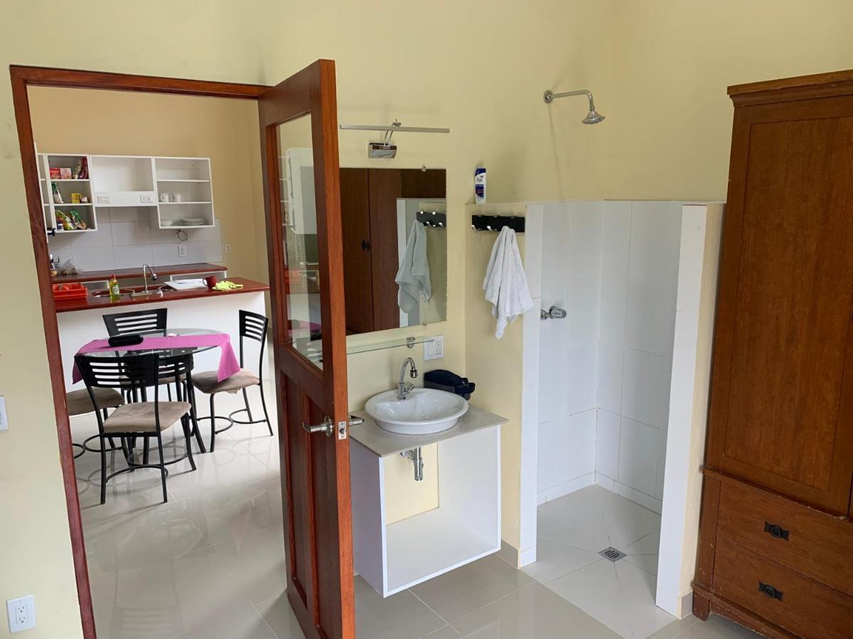 Apartamentos Casa Amarilla 格拉纳达 外观 照片