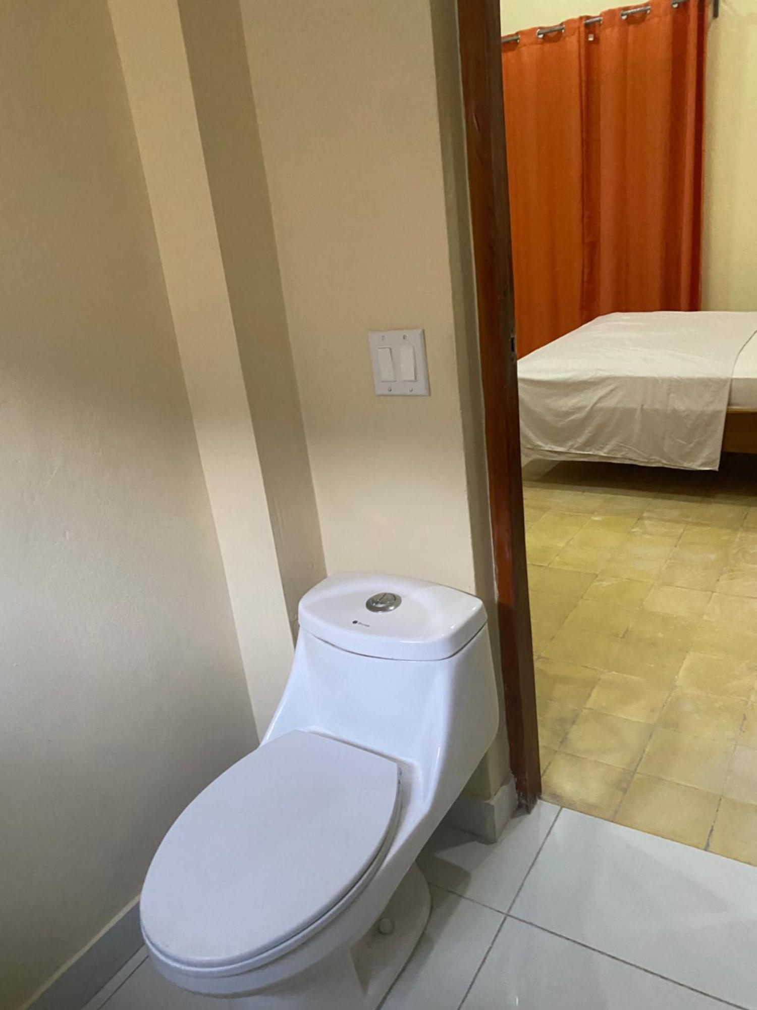 Apartamentos Casa Amarilla 格拉纳达 外观 照片