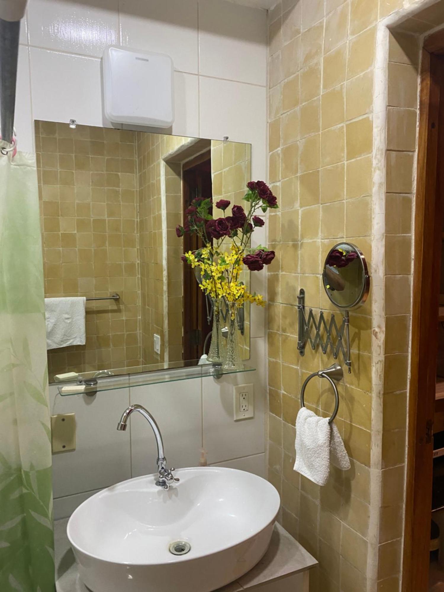 Apartamentos Casa Amarilla 格拉纳达 外观 照片