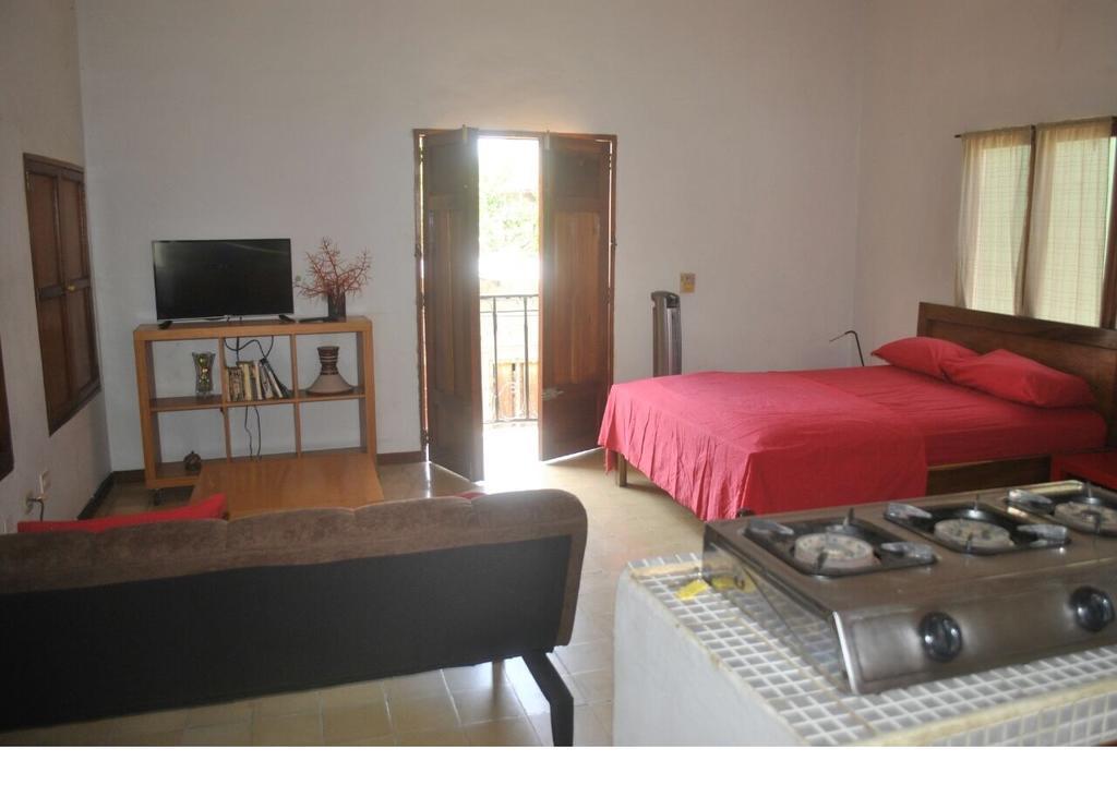 Apartamentos Casa Amarilla 格拉纳达 外观 照片