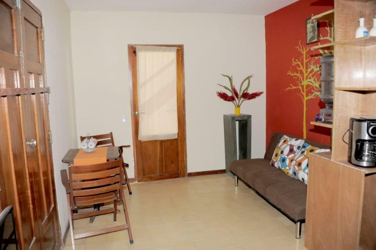 Apartamentos Casa Amarilla 格拉纳达 外观 照片